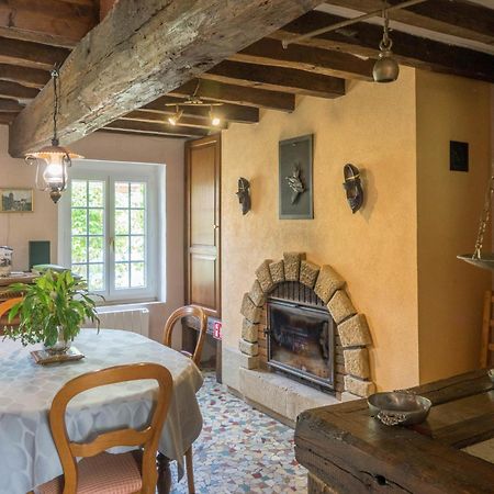 Chantilly ,Petit Dejeuner Et Table D'Hotes Possible Noyers  Екстер'єр фото