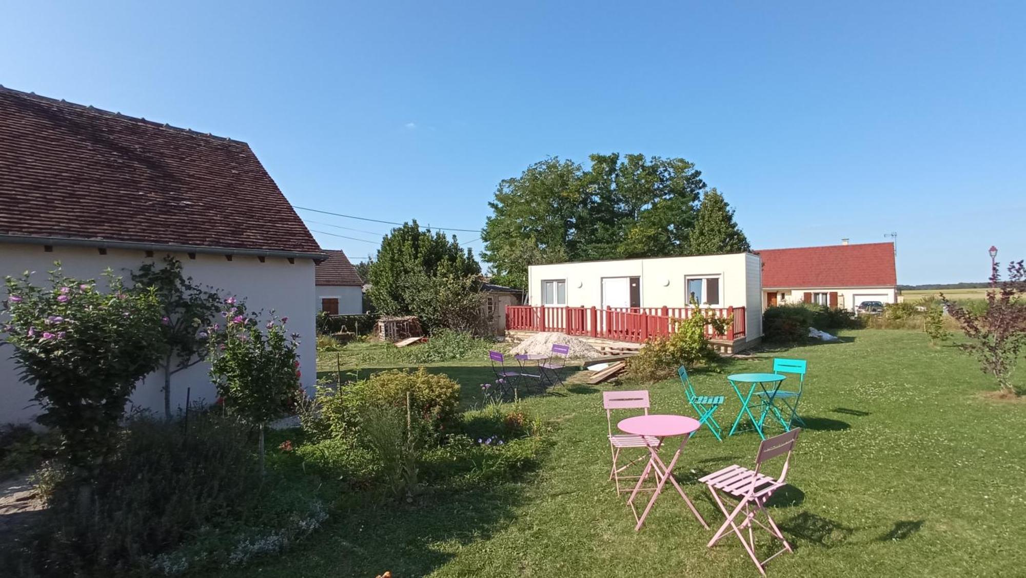 Chantilly ,Petit Dejeuner Et Table D'Hotes Possible Noyers  Номер фото